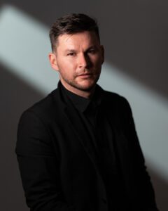 Portret personal branding Iosif Miclaus - fotograf de nunta Cluj-Napoca
